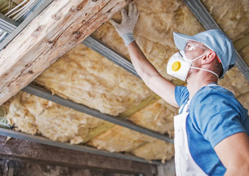 Prix au m2 pour l'isolation des combles perdus sous toiture avec des produits écologiques par une entreprise d'isolation locale NF Environnement à Bordeaux Caudéran est une information clé pour planifier votre projet d'amélioration énergétique. Utiliser d